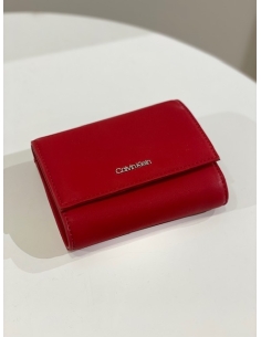 portfel damski czerwony Calvin Klein OS  przód