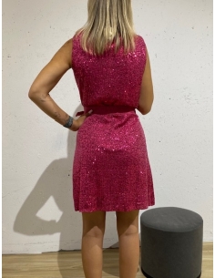 sukienka damska różowa MAGENTA Silvian Heach stylizacja na modelce 2