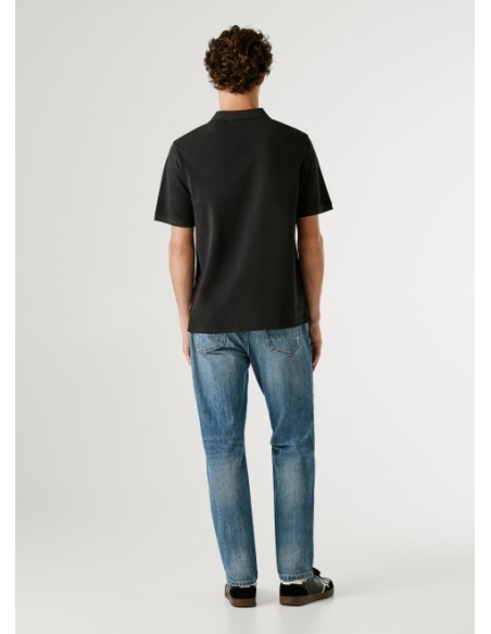 Polo męskie czarne Pepe Jeans - tył na modelu