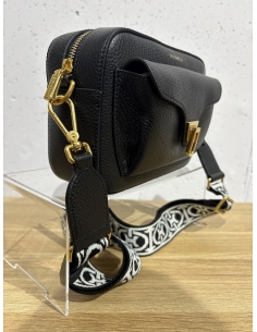 Torebka damska czarna Coccinelle - widok z przodu 2