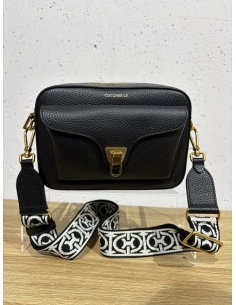 Torebka damska czarna Coccinelle - widok z przodu