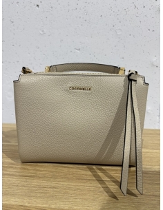 Torebka damska beżowa Coccinelle - widok z przodu